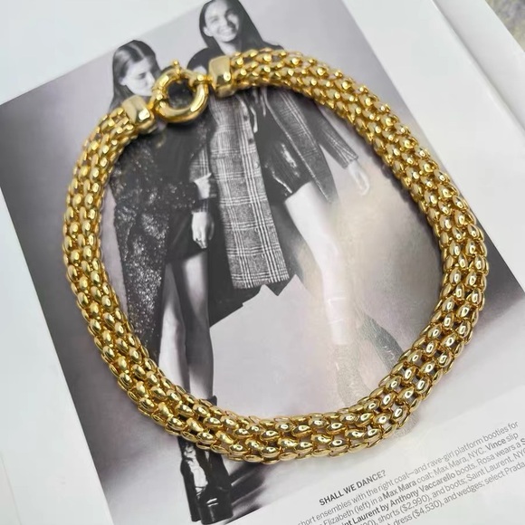 Vintage Jewelry - Vintage mesh necklace